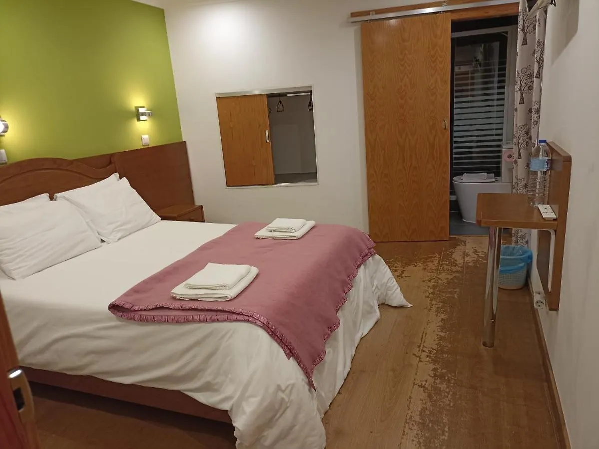Martim Moniz 28 Guest House Lisbon