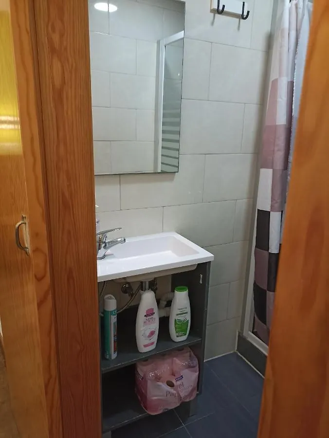 Martim Moniz 28 Guest House Lisbona