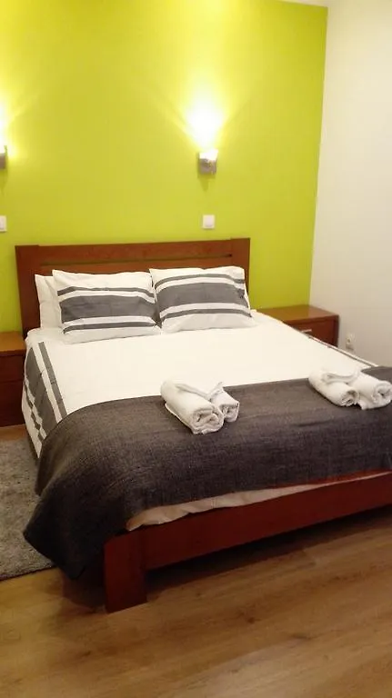 Martim Moniz 28 Guest House Lisbona