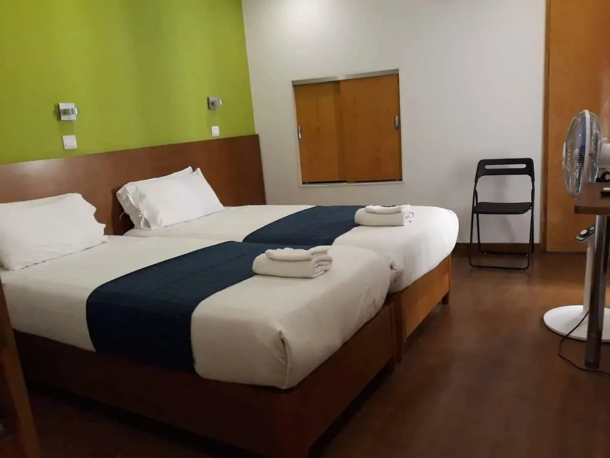 Martim Moniz 28 Guest House Lisbona Portogallo